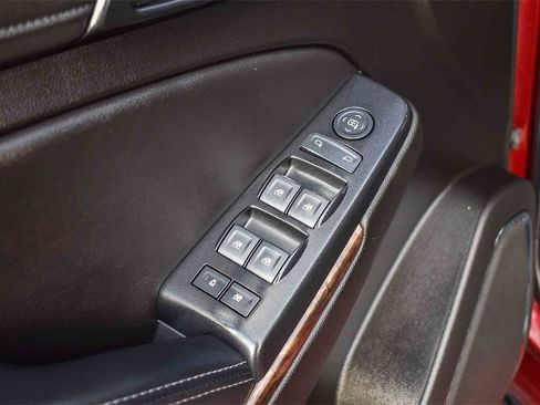 Used 2020 Chevrolet Suburban LS w/ Enhanced Driver Alert Package image 19