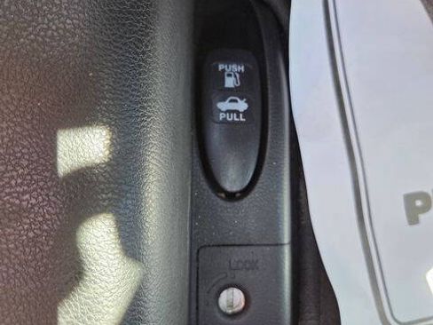 Used 2011 Honda Accord EX image 14