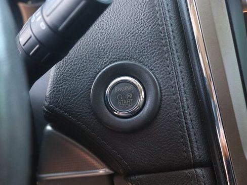 Used 2015 Lincoln MKX AWD w/ Equipment Group 102A image 23