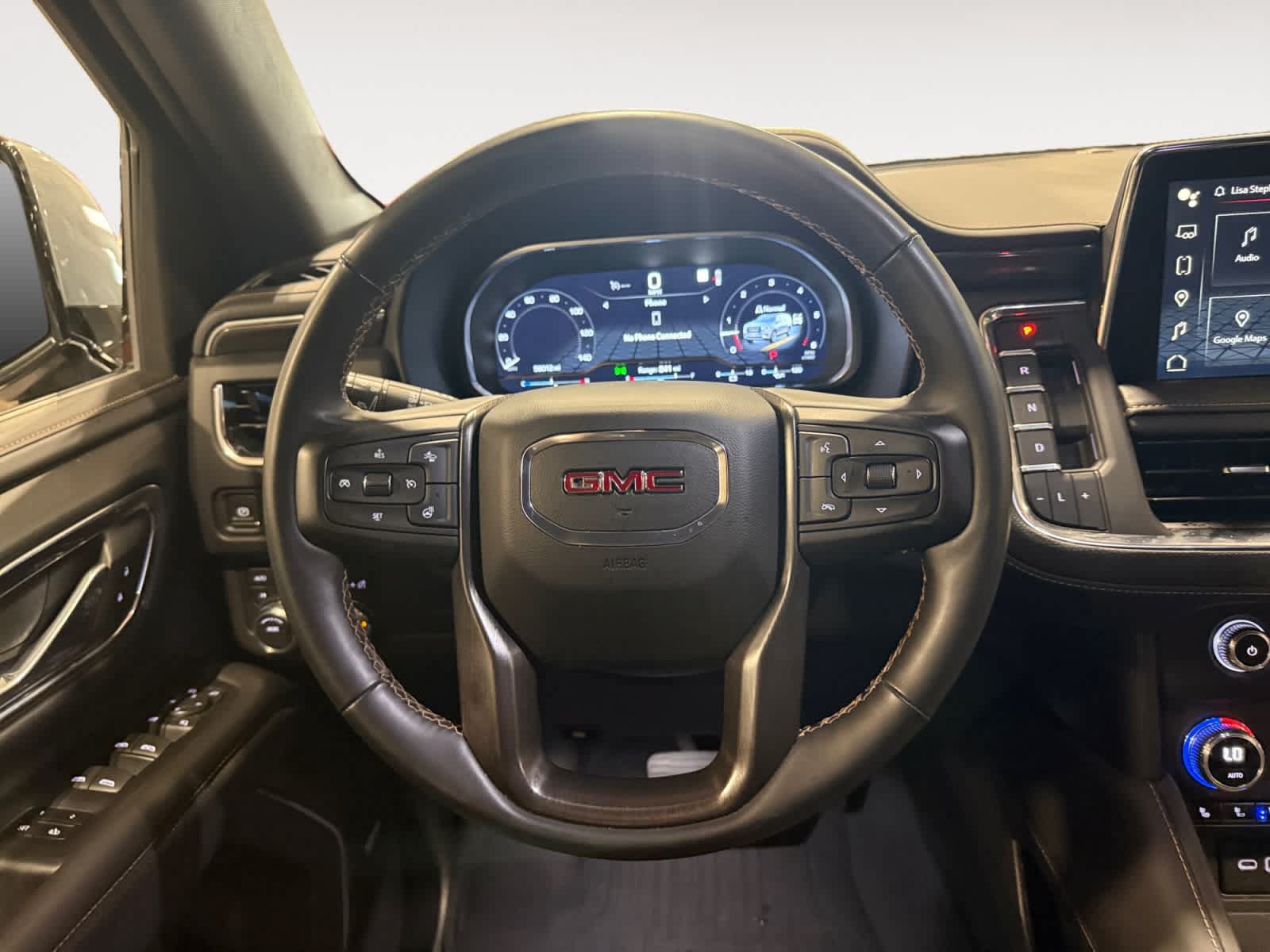 Used 2023 GMC Yukon AT4 w/ AT4 Premium Package AWD/4WD image 13