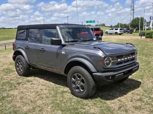 Used 2023 Ford Bronco Big Bend image 2