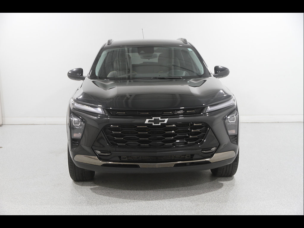 Certified 2024 Chevrolet Trax ACTIV FWD image 2