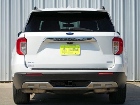 Used 2020 Ford Explorer XLT w/ Equipment Group 202A image 10