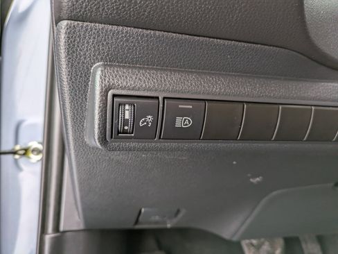 Used 2022 Toyota Corolla LE image 14