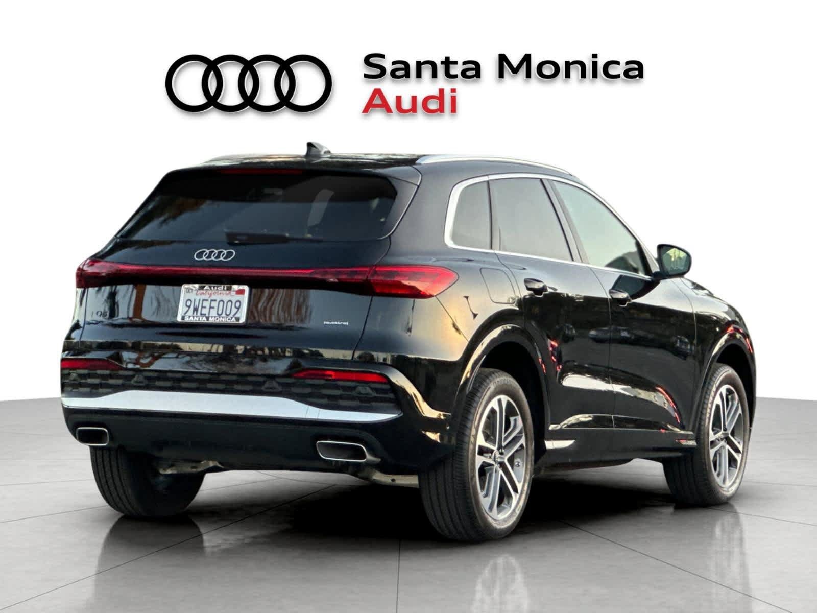 Used 2025 Audi Q5 Premium w/ Convenience Package AWD/4WD image 2