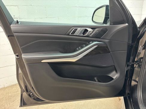 Used 2023 BMW X5 xDrive40i w/ M Sport Package image 25