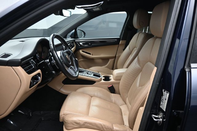 Used 2019 Porsche Macan AWD/4WD image 6