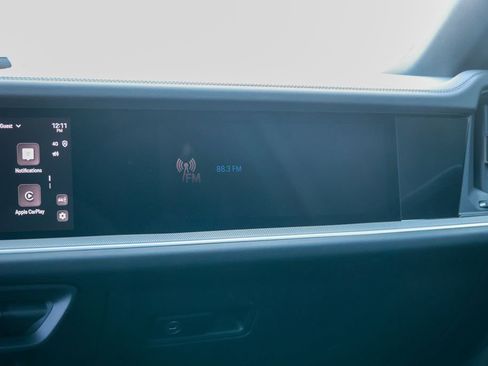 Certified 2025 Porsche Cayenne E-Hybrid Coupe image 38