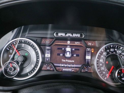 Used 2022 RAM 2500 Laramie w/ Protection Group AWD/4WD image 15