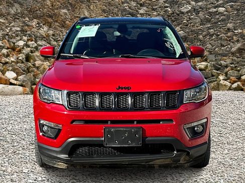 Used 2018 Jeep Compass Latitude image 3