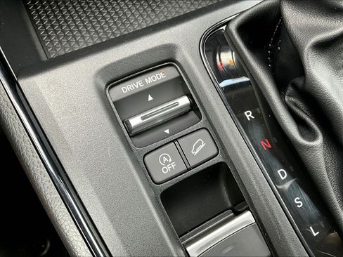 Used 2024 Honda CR-V LX image 15