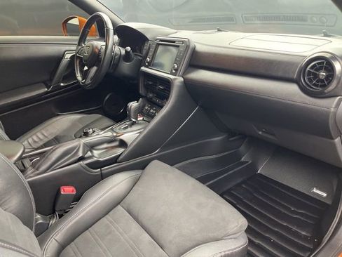 Used 2017 Nissan GT-R Premium AWD/4WD image 14