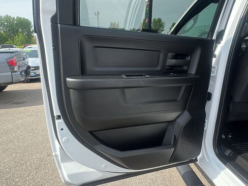 Used 2022 RAM 2500 Tradesman w/ Chrome Appearance Group AWD/4WD image 15