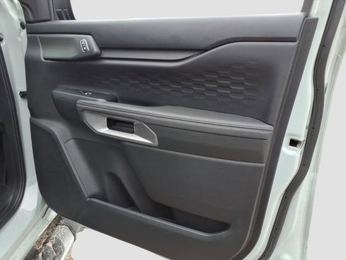 Used 2024 Ford Ranger XLT image 12