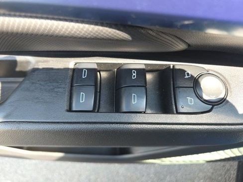 Used 2025 Chevrolet Equinox EV LT w/ Convenience Package FWD image 12