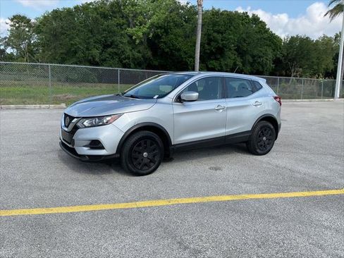 Used 2020 Nissan Rogue Sport S FWD image 3