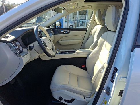 Certified 2023 Volvo XC60 B5 Plus w/ Climate Package image 14