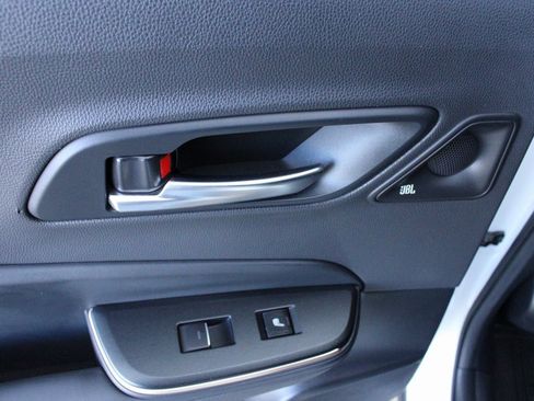 Used 2023 Toyota Crown Limited image 48