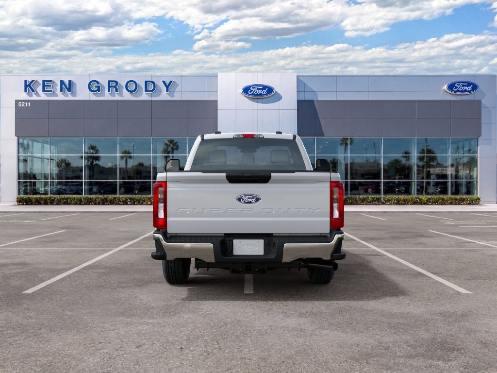New 2027 Ford F350 XL w/ XL Chrome Package RWD image 4