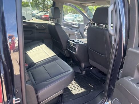 Used 2022 GMC Sierra 1500 SLT w/ SLT Premium Plus Package AWD/4WD image 36
