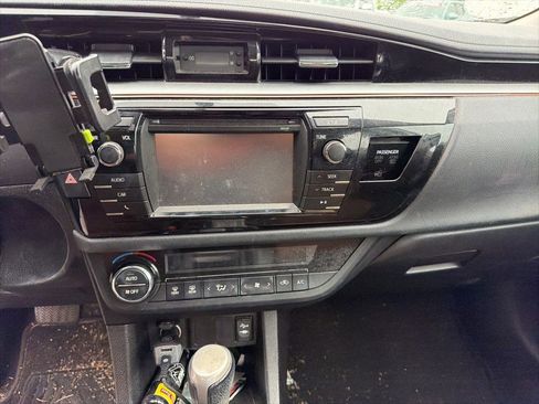 Used 2015 Toyota Corolla S FWD image 23