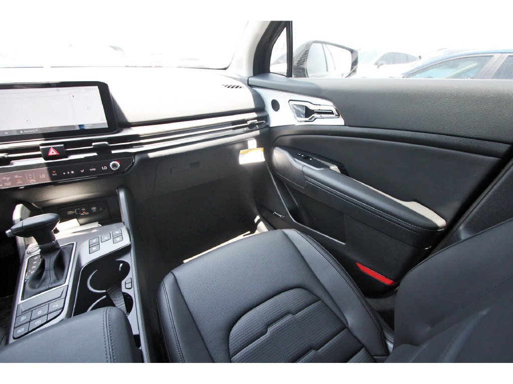 New 2026 Kia Sportage SX FWD image 12