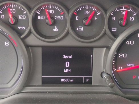 Used 2022 GMC Sierra 2500 Pro w/ Convenience Package image 21