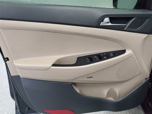 Used 2017 Hyundai Tucson Limited w/ Limited Ultimate Package 03 image 9