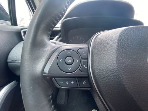 Used 2024 Toyota Corolla Cross LE w/ Moonroof Package AWD/4WD image 18