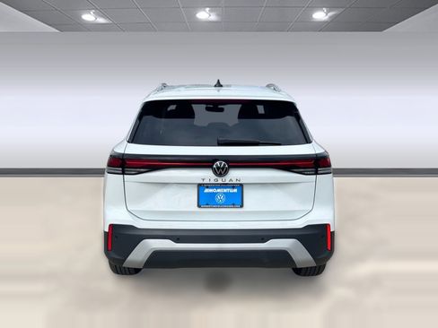 New 2026 Volkswagen Tiguan S image 10