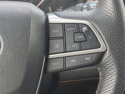 Certified 2023 Toyota Sienna XLE Woodland Edition image 27