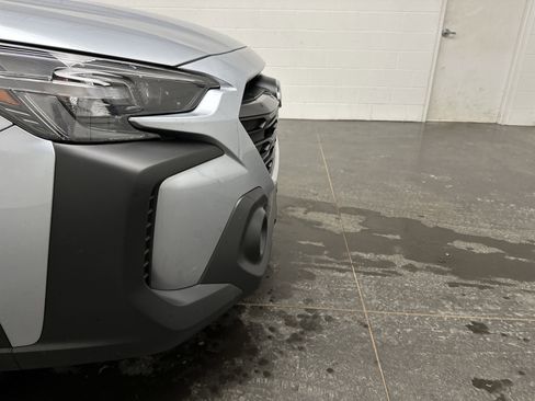 Certified 2025 Subaru Outback Premium image 2