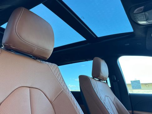 New 2026 Chrysler Pacifica Pinnacle w/ Trailer Tow Group image 19