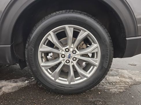 Used 2020 Ford Explorer XLT w/ Equipment Group 202A image 36