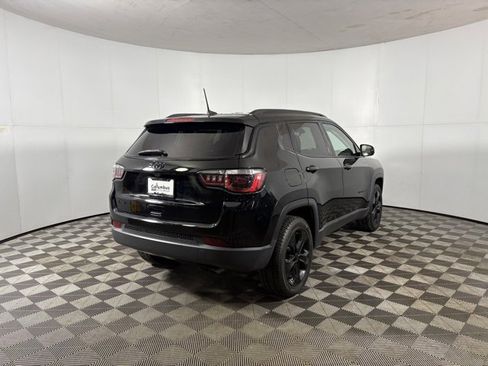 Used 2020 Jeep Compass Latitude image 4