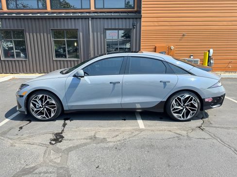 Used 2024 Hyundai Ioniq 6 Limited RWD image 2
