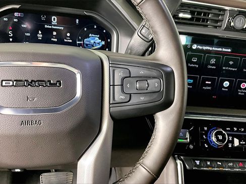 Used 2024 GMC Sierra 2500 Denali w/ Denali Reserve Package image 12