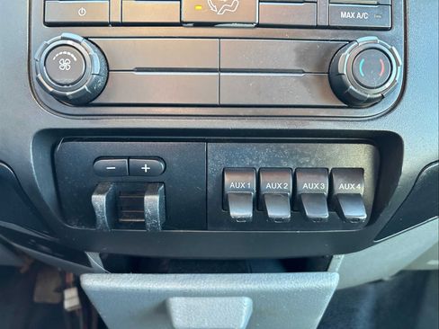 Used 2011 Ford F450 XL w/ High Capacity Trailer Tow Pkg image 14