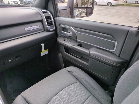 New 2026 RAM 2500 Big Horn AWD/4WD image 18