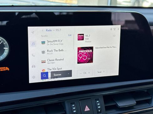 Used 2025 Lexus ES 350 w/ Premium Package FWD image 20