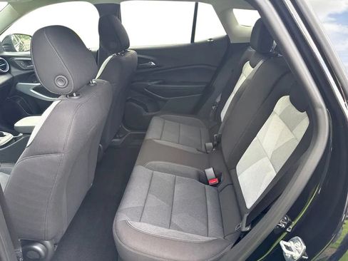 New 2026 Chevrolet Trax LS w/ LS Convenience Package FWD image 28