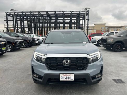 Used 2023 Honda Passport EX-L image 2
