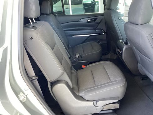 Used 2024 Chevrolet Traverse LT FWD image 20