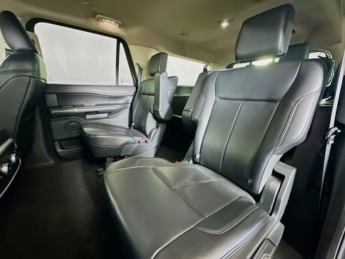Used 2024 Ford Expedition Max XLT image 28
