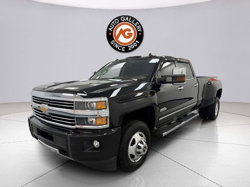 Used 2016 Chevrolet Silverado 3500 High Country w/ Duramax Plus Package AWD/4WD image 3