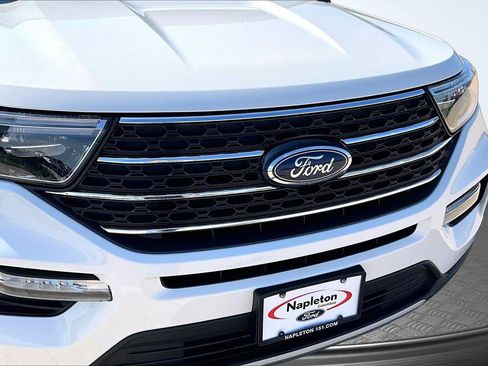 Certified 2023 Ford Explorer XLT w/ Equipment Group 202A AWD/4WD image 28