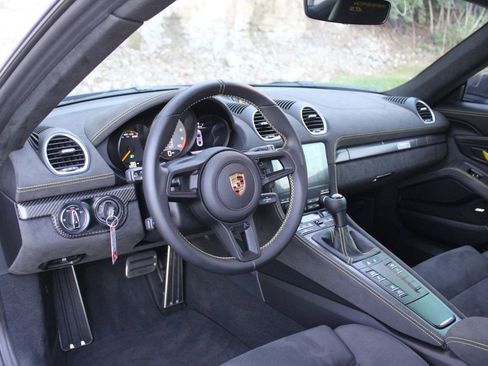 Used 2025 Porsche 718 Cayman GT4 RS image 18