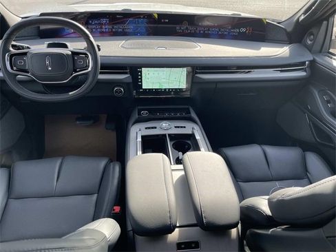 New 2025 Lincoln Navigator Reserve w/ Jet Appearance Package image 16