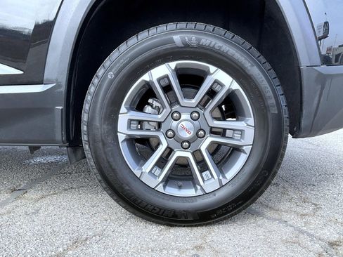 Certified 2026 GMC Terrain Elevation w/ Technology Package II AWD/4WD image 5