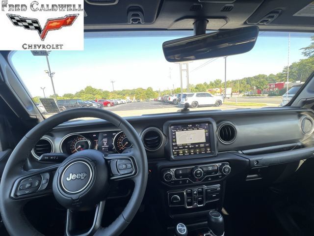 Used 2023 Jeep Gladiator Sport AWD/4WD image 10